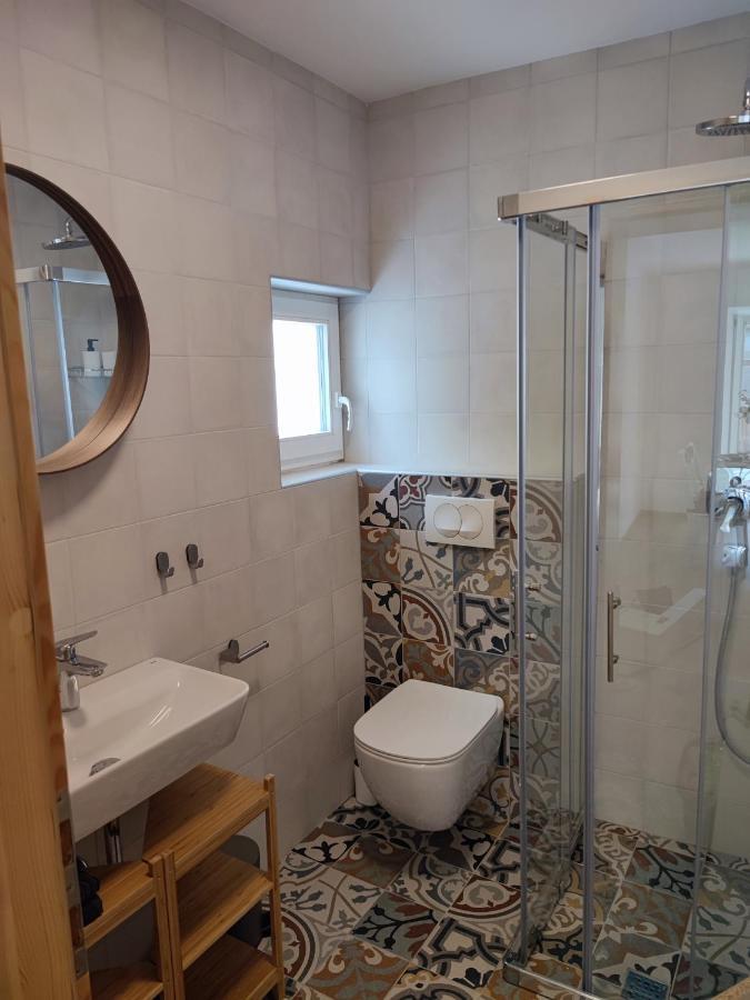 Corner House Apartments Near Lake Bled Радовлица Екстериор снимка