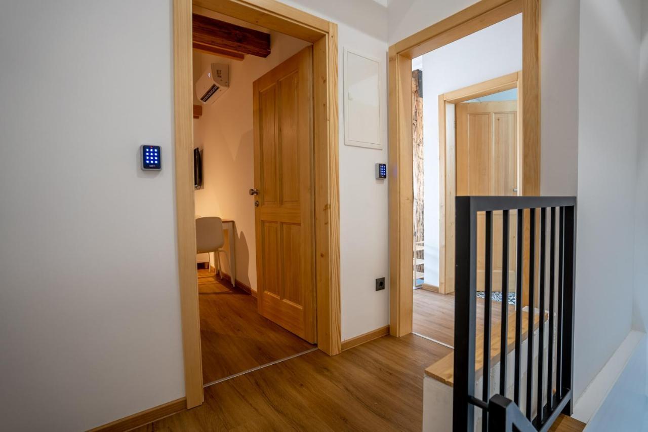 Corner House Apartments Near Lake Bled Радовлица Екстериор снимка