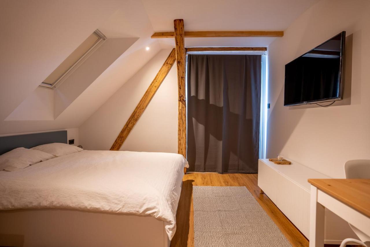 Corner House Apartments Near Lake Bled Радовлица Екстериор снимка