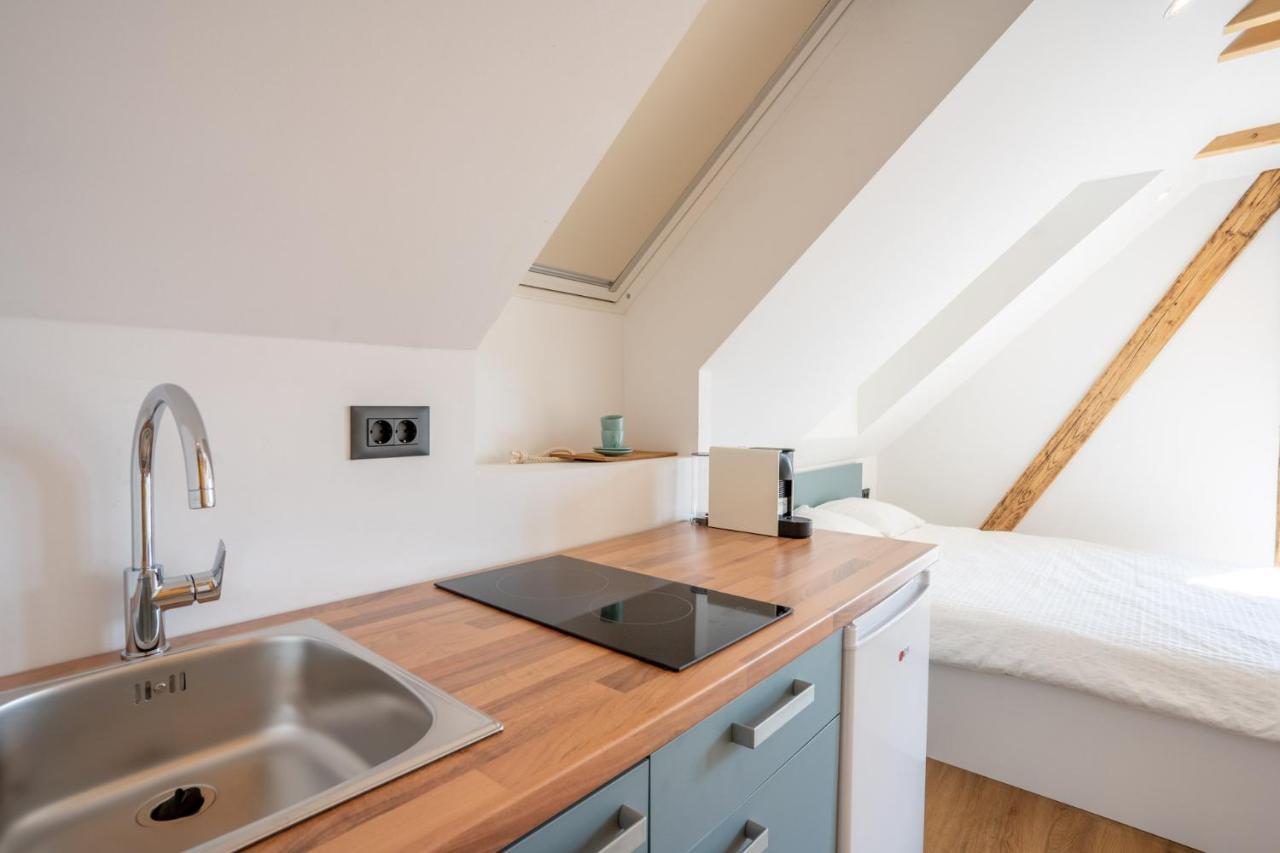 Corner House Apartments Near Lake Bled Радовлица Екстериор снимка