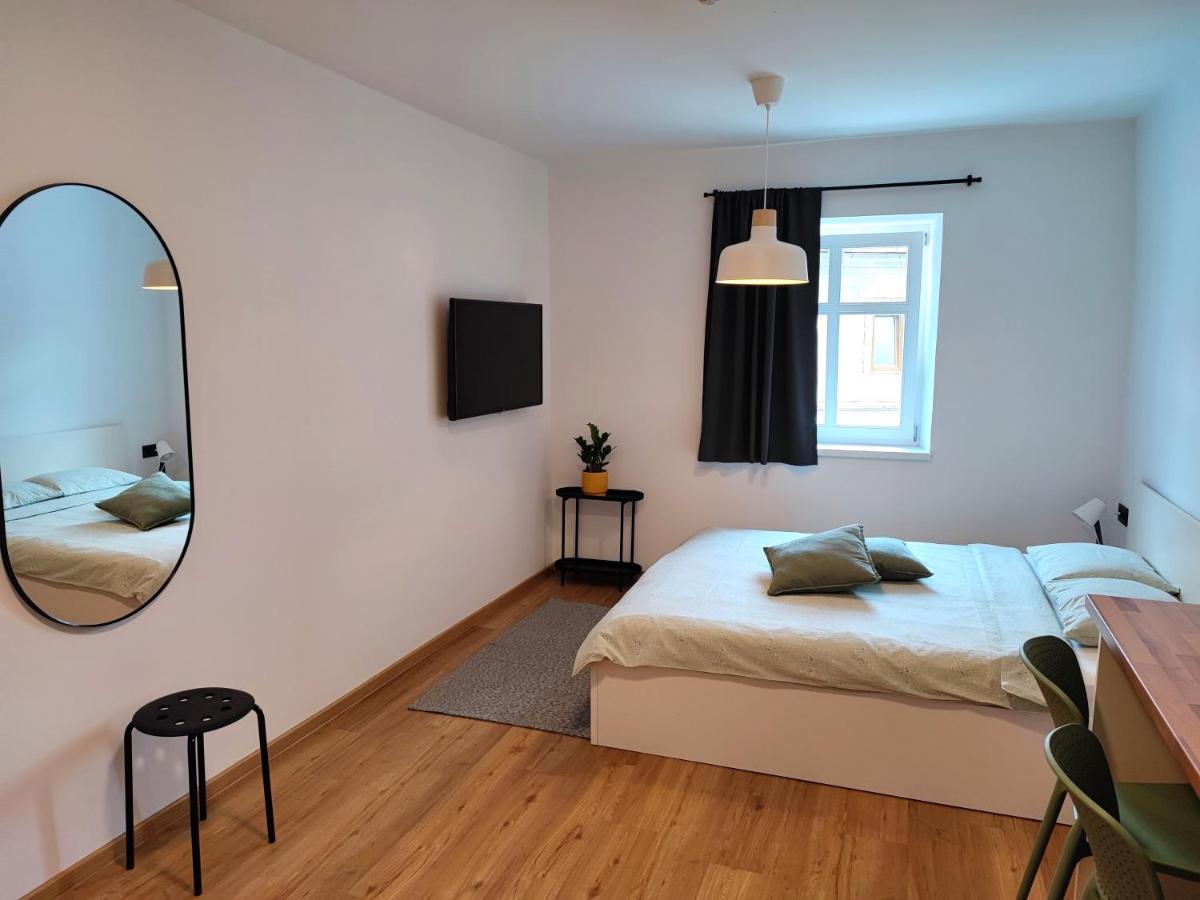 Corner House Apartments Near Lake Bled Радовлица Екстериор снимка