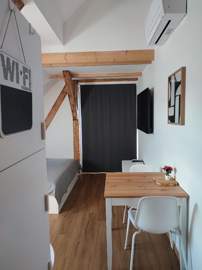 Corner House Apartments Near Lake Bled Радовлица Екстериор снимка