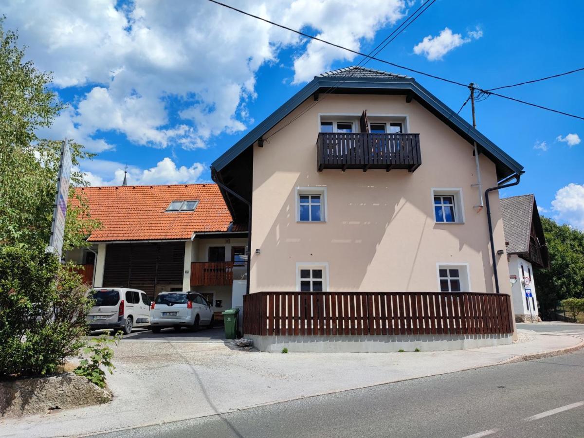 Corner House Apartments Near Lake Bled Радовлица Екстериор снимка