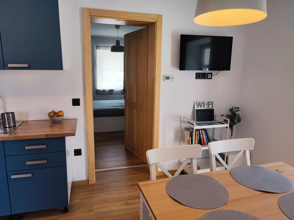 Corner House Apartments Near Lake Bled Радовлица Екстериор снимка