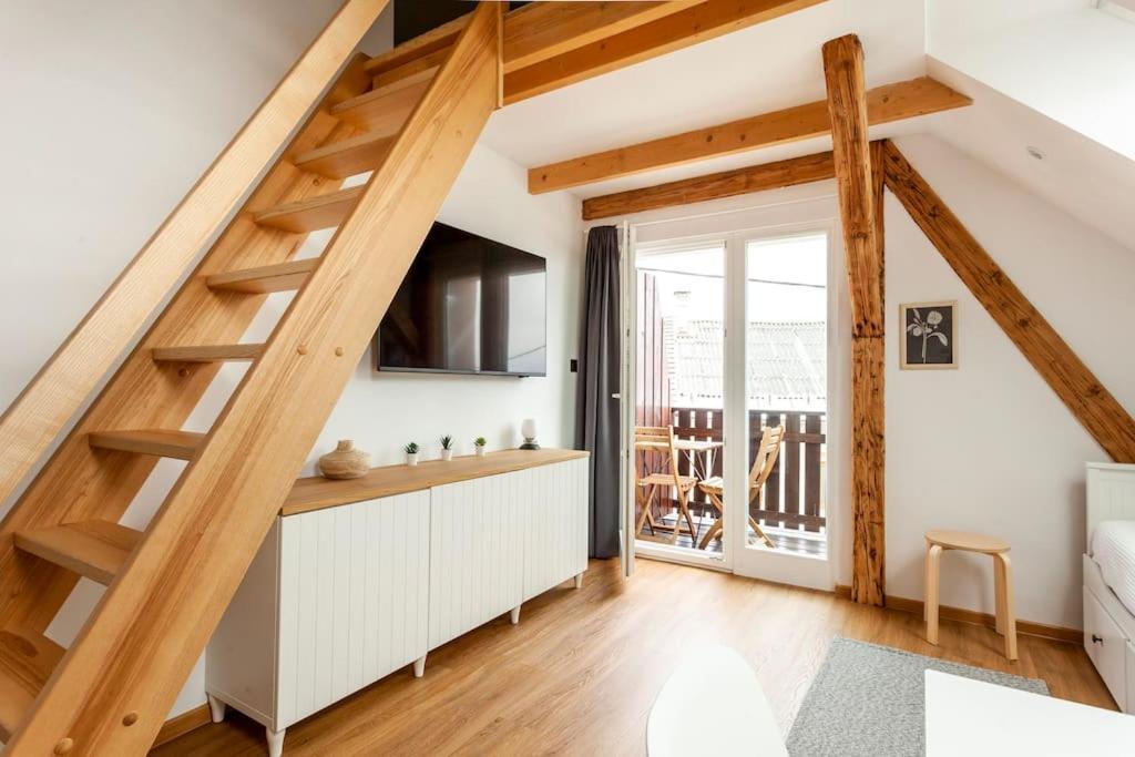 Corner House Apartments Near Lake Bled Радовлица Екстериор снимка