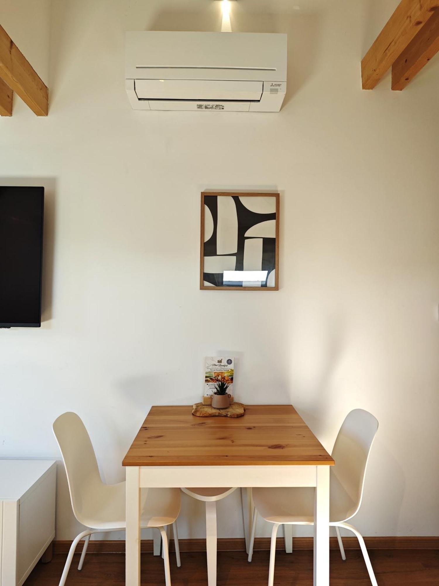 Corner House Apartments Near Lake Bled Радовлица Екстериор снимка